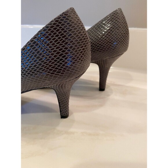 Kelly & Katie Gray Peep Toe Pump High Heels Shoe animal reptile Print Size 8.5 - Picture 9 of 12